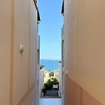 With Parking And Sea View شقة *